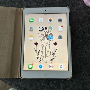 PERFECT CONDITION✨ iPad 3 Mini